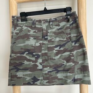 G1 Goods GI Jane Camo Skirt size 4